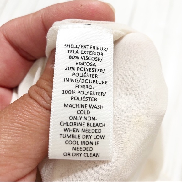 🌸🌼EUC Loft Cream Ruffled Cap Sleeve Top - Picture 9 of 9